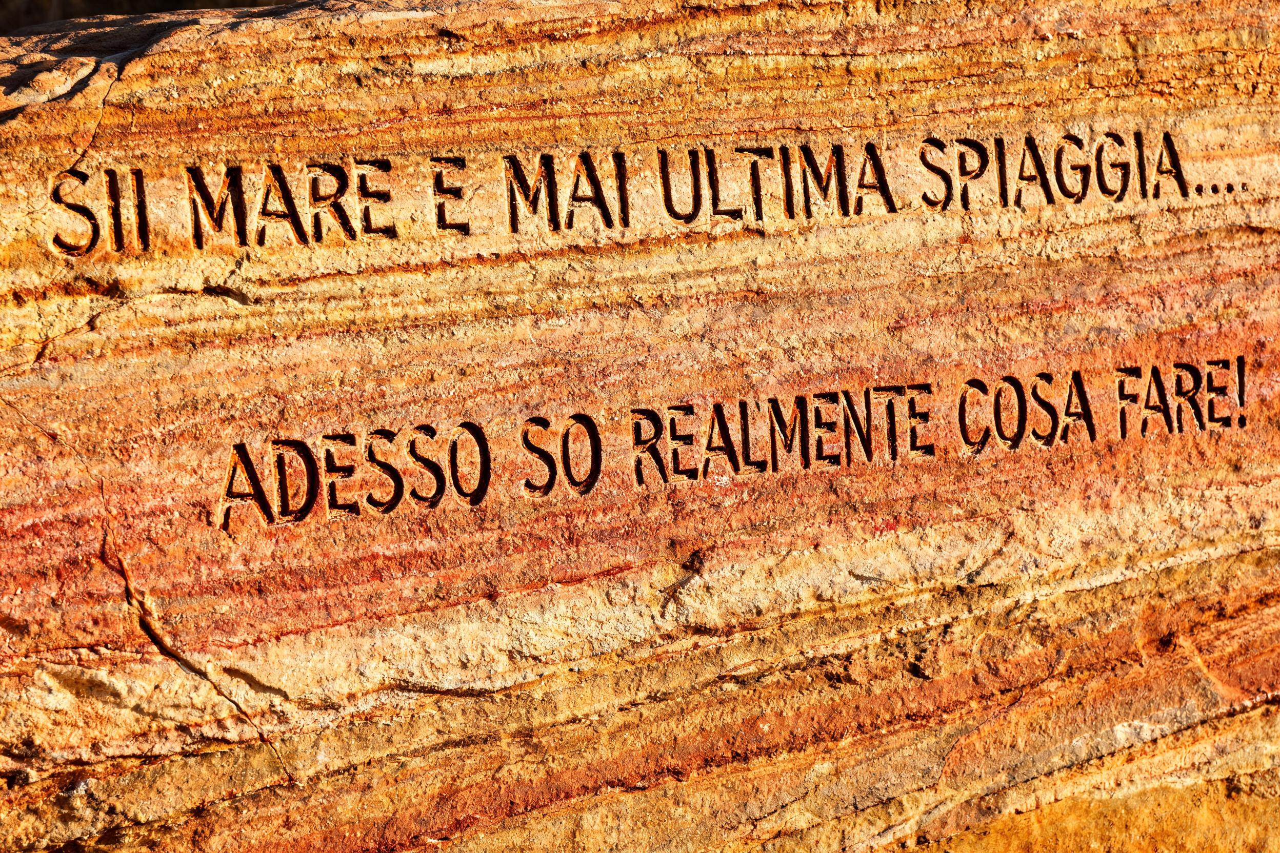 "SII MARE E MAI ULTIMA SPIAGGIA...
ADESSO SO REALMENTE COSA FARE!" — Sand Stone | AI Text Effect Generator