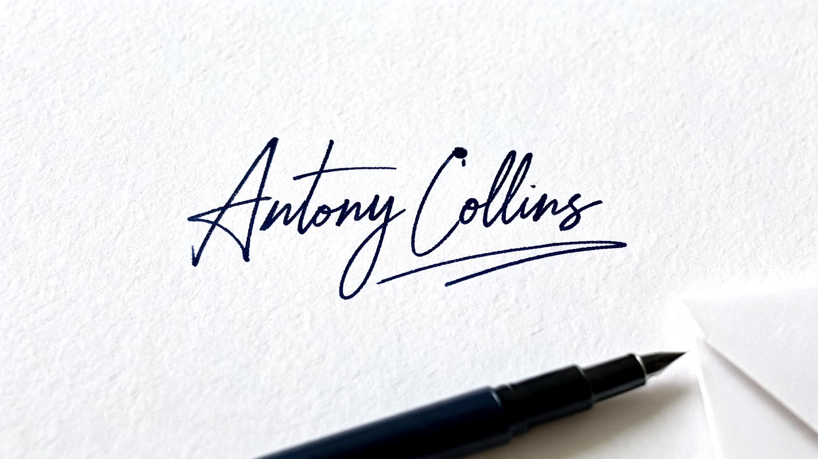 "Antony Collins" — Cursive Signature text effect